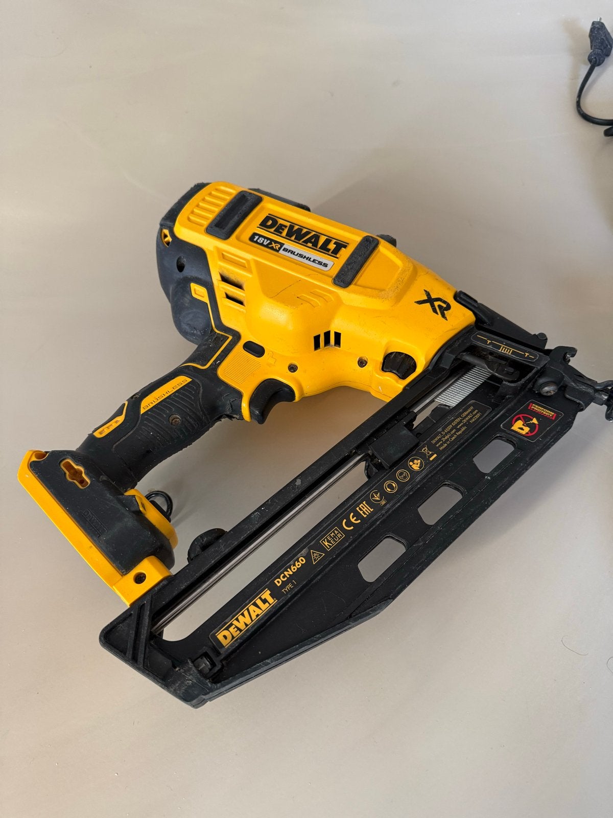 DeWalt DCN660P2 18V XR Brushless Spijkermachine, Ophalen, Zo goed als nieuw, Tacker/nietmachine, DeWalt