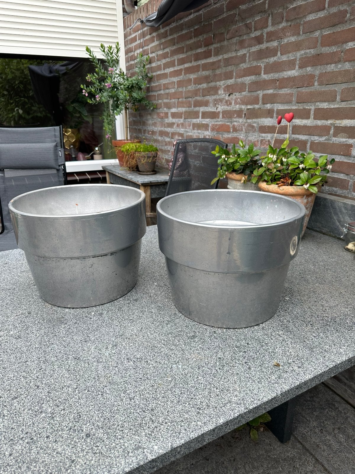 2 gróte bloempotten keramiek, Ophalen, Steen, Minder dan 30 cm, Rond