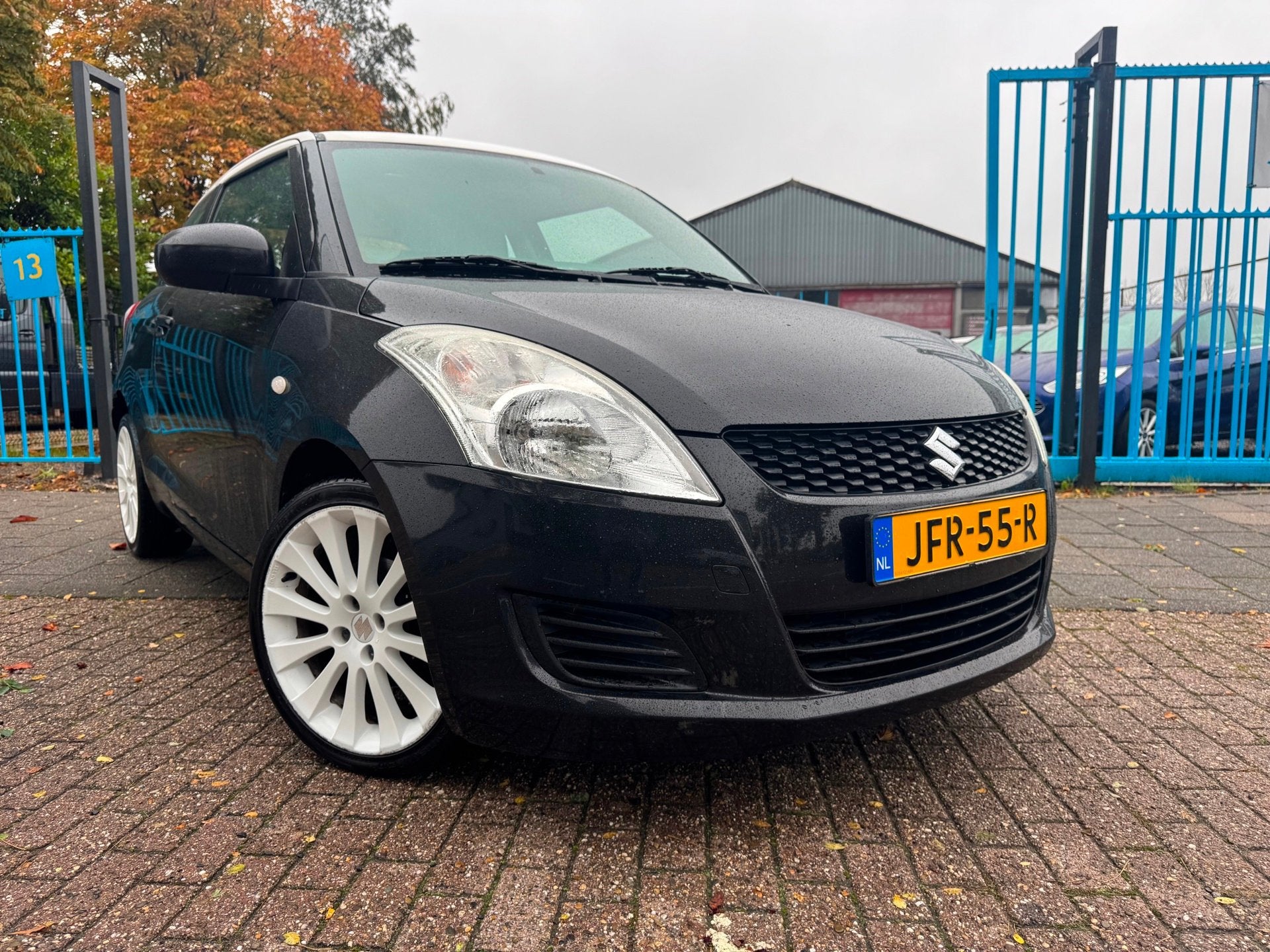 Suzuki SWIFT 1.2 Black&White A-C Elek Pakket Lmv Apk 10-27, Auto's, Voorwielaandrijving, Stof, Gebruikt, 400 kg