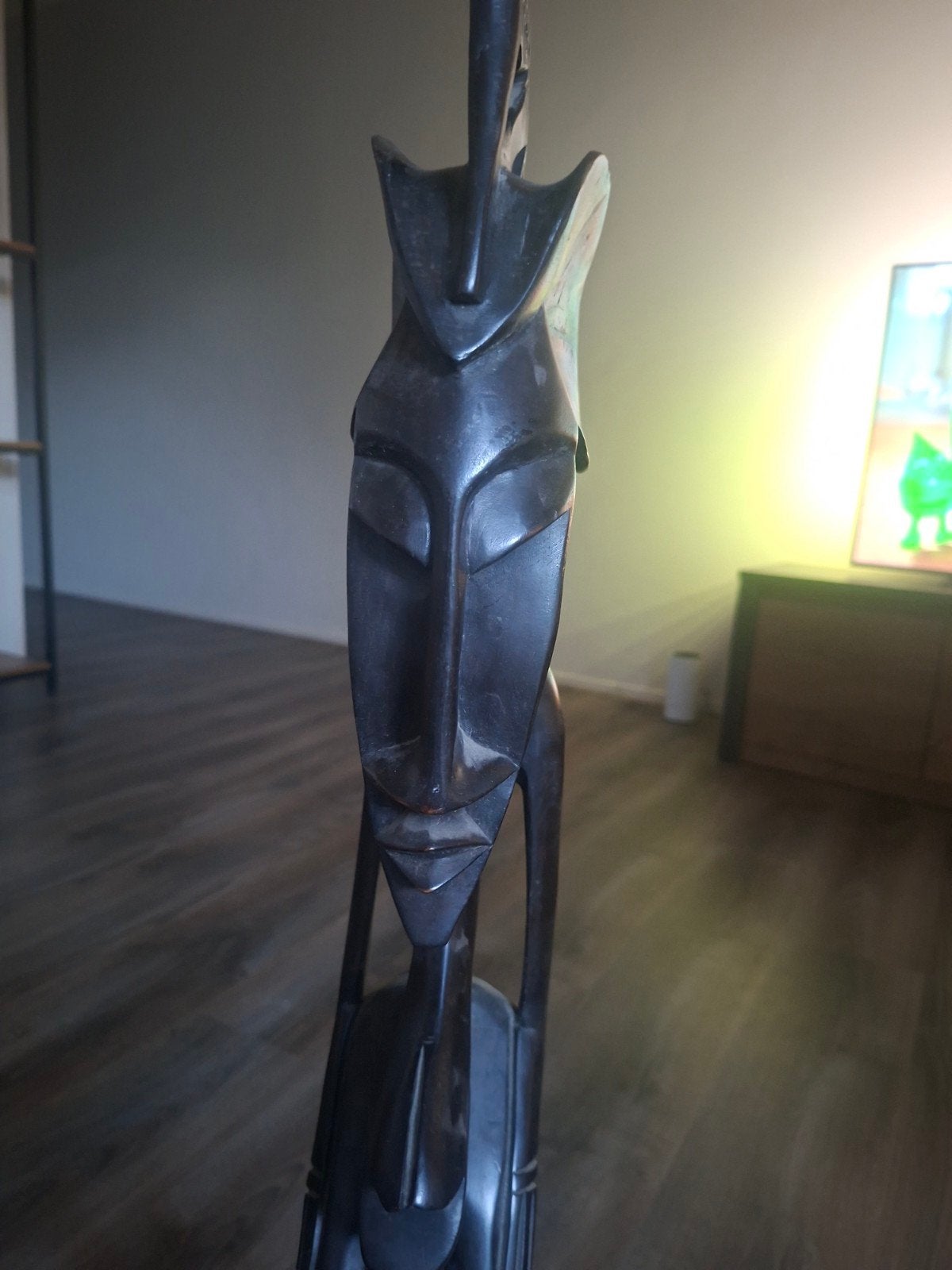 Afrikaans houten beeld - Handgesneden kunstwerk, Ophalen of Verzenden