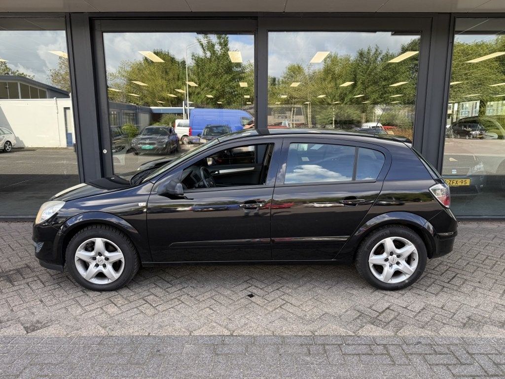 Opel Astra 1.6 Executive (bj 2007), Auto's, Opel, Voorwielaandrijving, 15 km/l, Gebruikt, 4 cilinders
