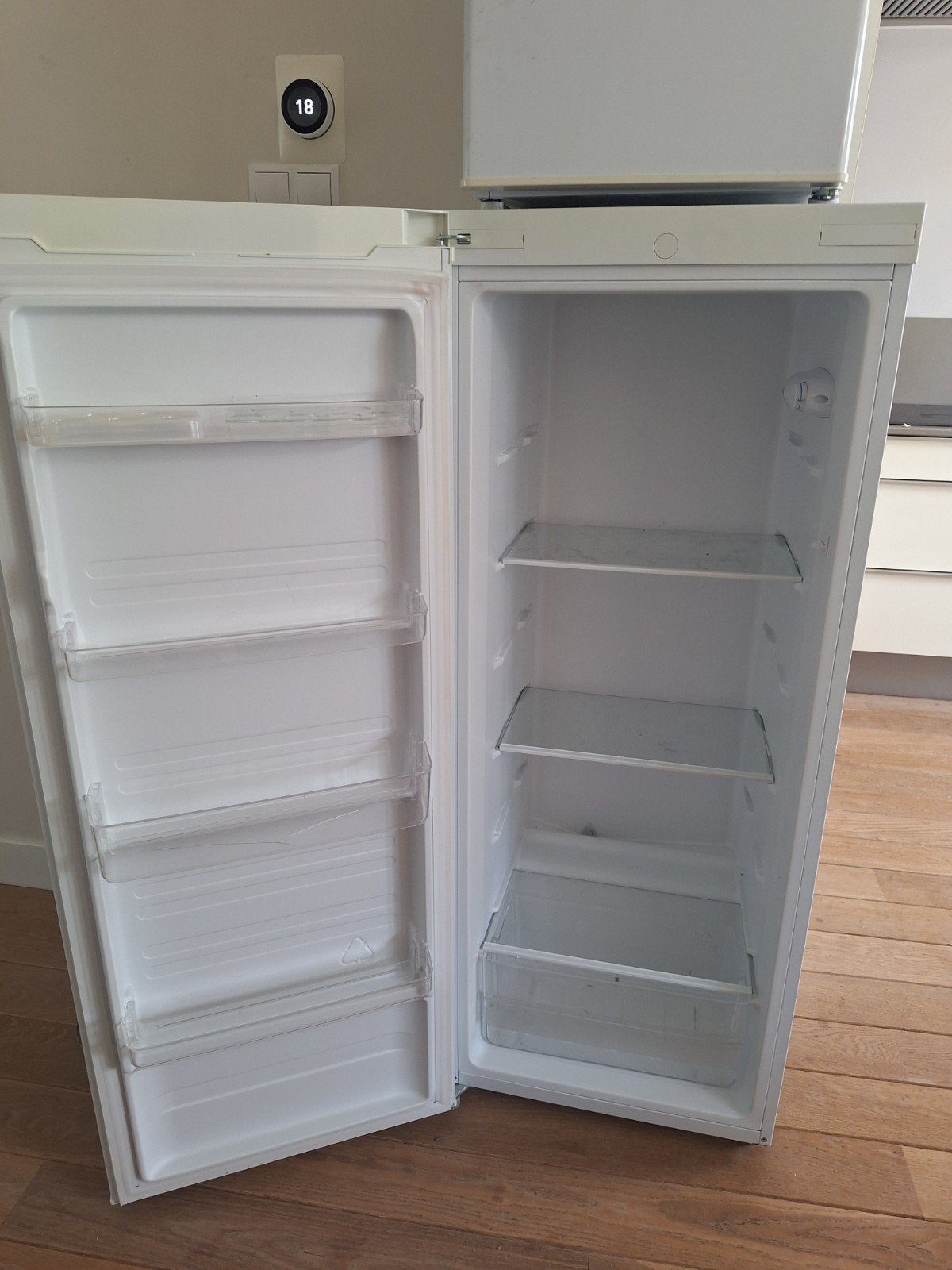 EDY Koelkast - Compact en Efficiënt, Witgoed en Apparatuur, Koelkasten en IJskasten, Ophalen, 120 tot 140 cm, 100 tot 150 liter
