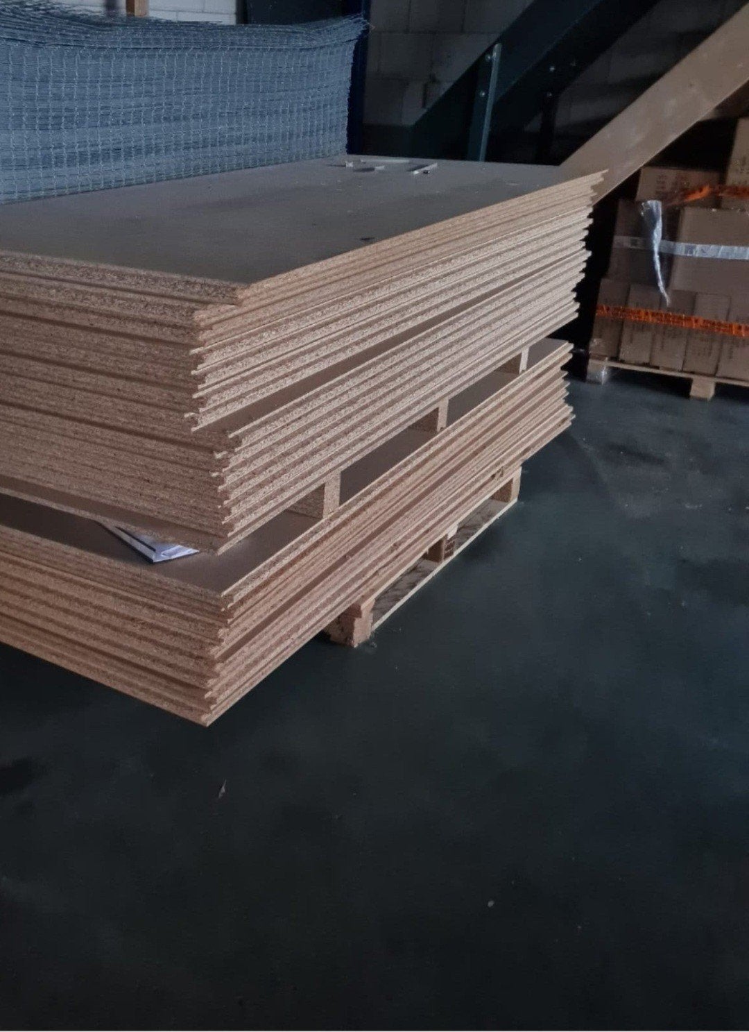 21x Dubbel Gelamineerd Spaanplaat - Wit/Bruin - 100x240x40mm, Doe-het-zelf en Verbouw, Gebruikt, 25 tot 50 mm, Overige typen, Ophalen of Verzenden