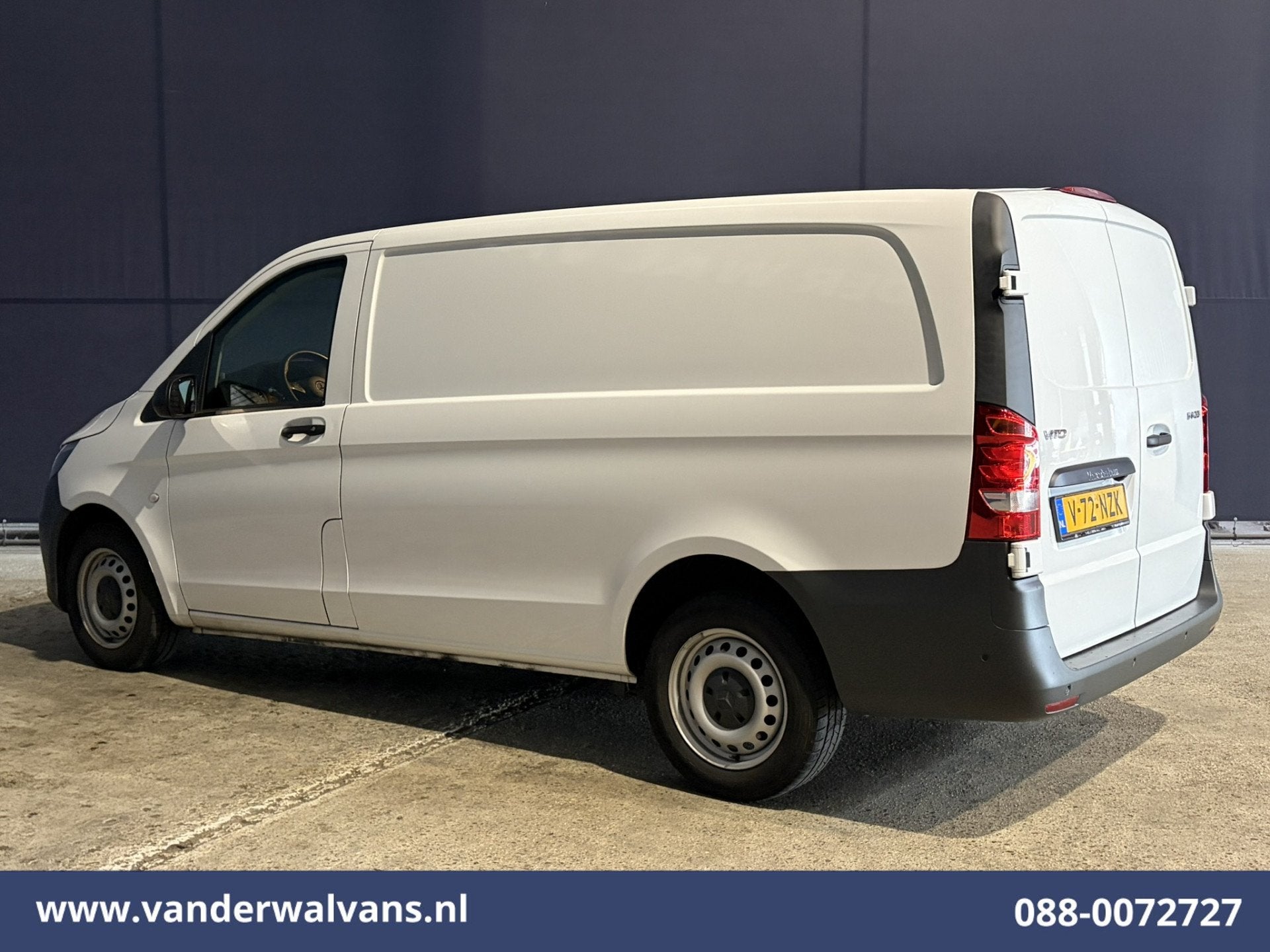 Mercedes-Benz Vito 114 CDI 136pk L2H1 Euro6 Airco | Camera |, Auto's, Dealer onderhouden, Gebruikt, 4 cilinders, 2000 kg