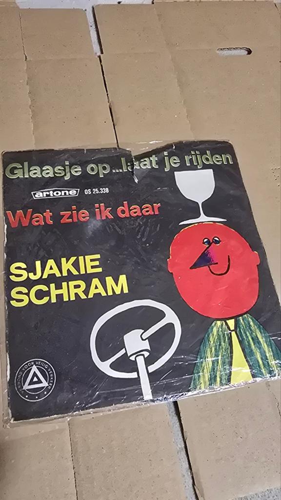 Sjakie Schram - Glaasje op...laat je rijden  Wat zie ik daa, Cd's en Dvd's, Vinyl Singles, Gebruikt, Fotohoes, 7 inch, Single