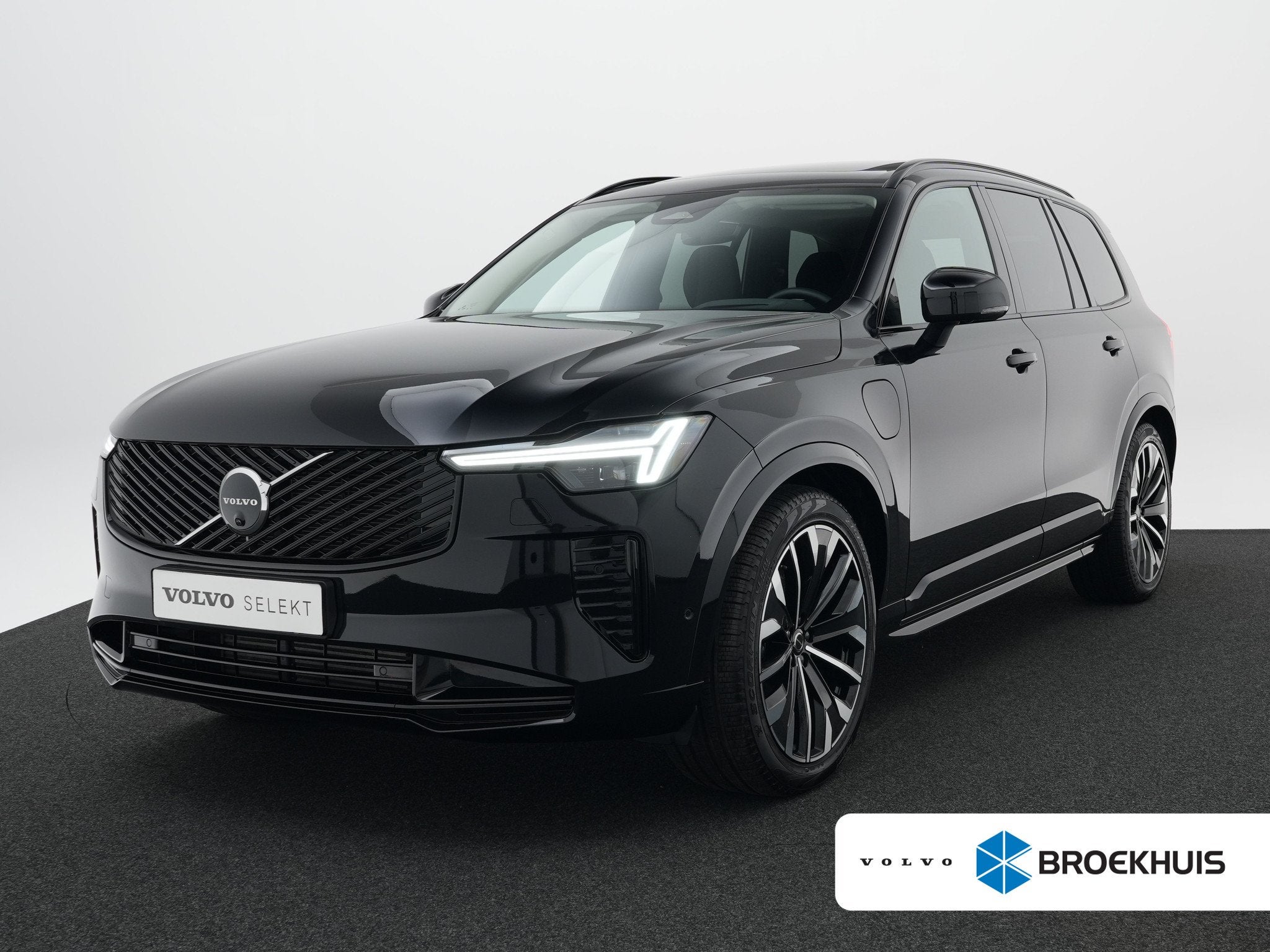Volvo XC90 T8 Recharge AWD Ultra Dark