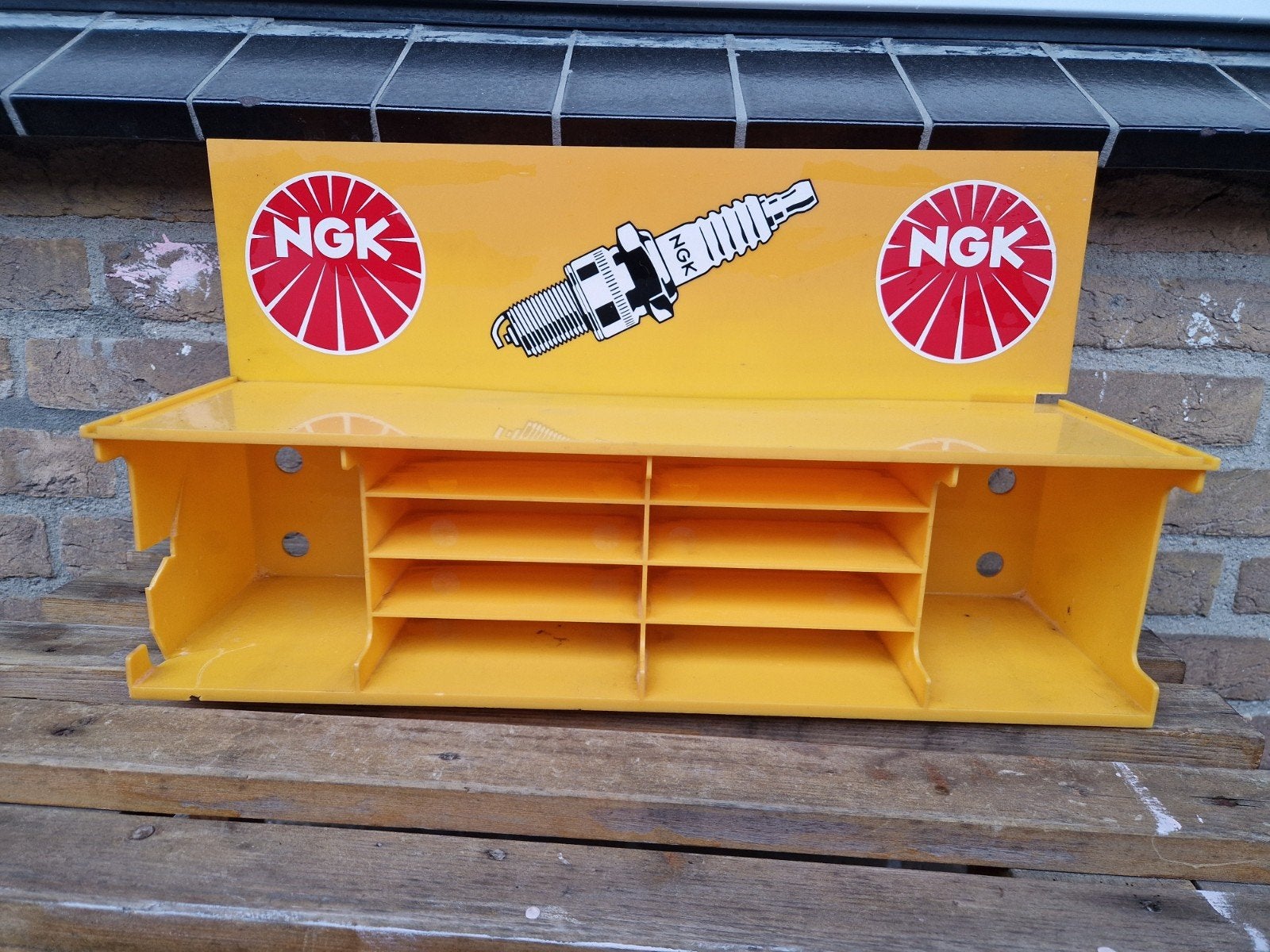 NGK bougies Display  garage mancave Oldtimer  youngtimer, Ophalen of Verzenden, Gebruikt, Reclamebord