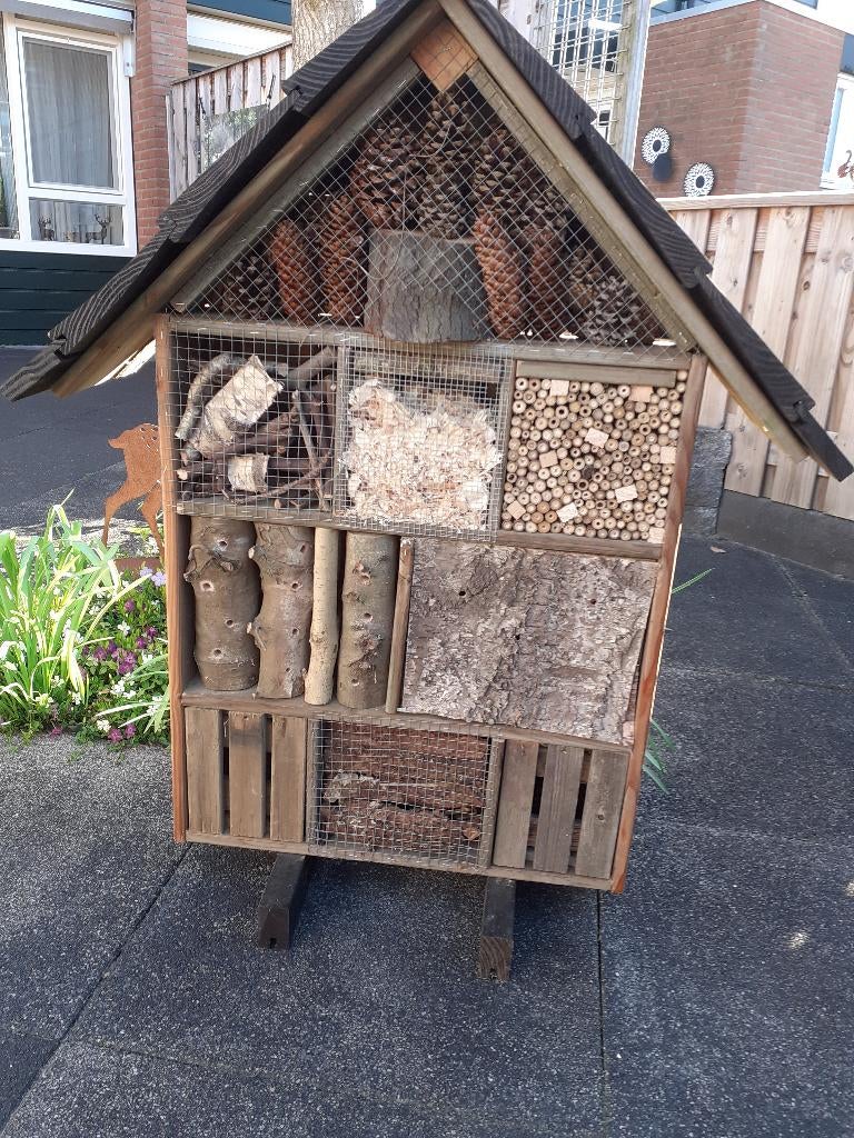 insectenhotel, Ophalen, Nieuw