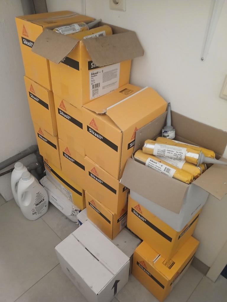 Sika kit, over datum +/- 250 worsten, Ophalen of Verzenden