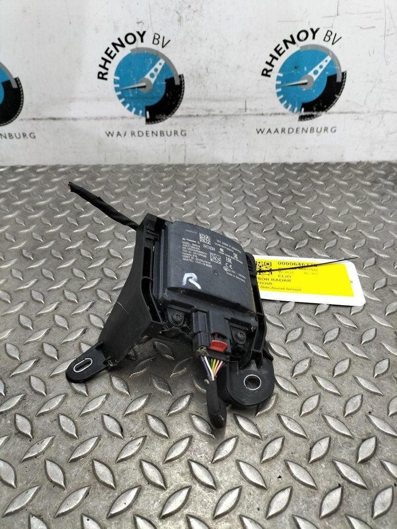 RENAULT CLIO MK5 BJA 1.0 TCe100 R.S. Line  SENSOR RADAR 2020, Auto-onderdelen, Ophalen of Verzenden, Gebruikt, Stiba lid