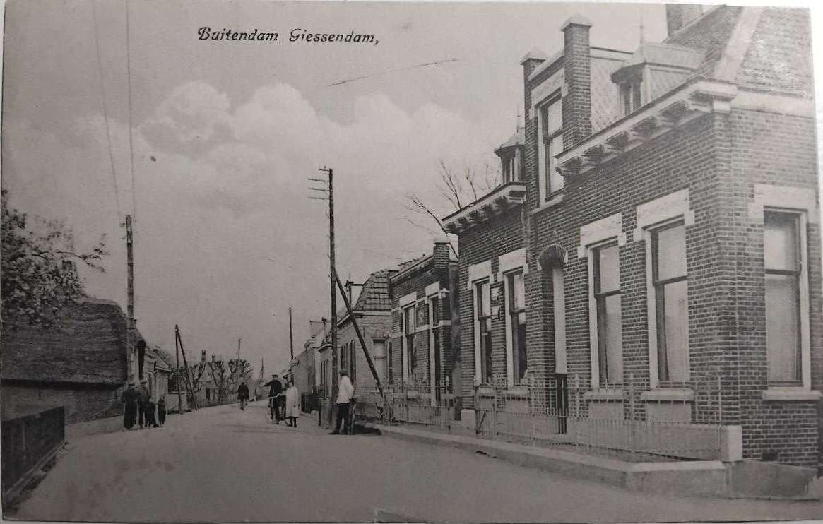 Giessendam (ZH) Buitendam met Inwoners – Gelopen 1926, Verzamelen, Ophalen of Verzenden, 1920 tot 1940, Gelopen, Zuid-Holland