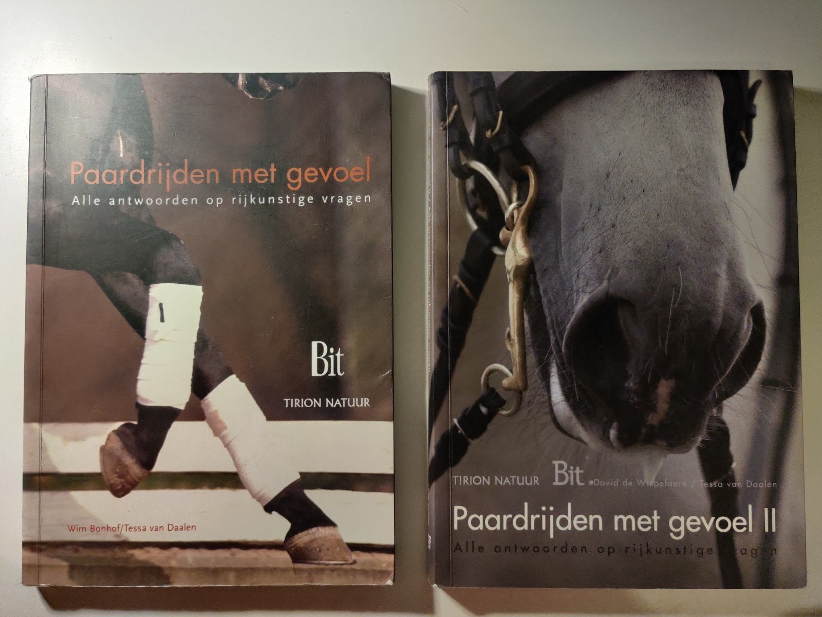 W. Bonhof - Paardrijden met gevoel deel 1 + 2, Ophalen of Verzenden, Zo goed als nieuw, W. Bonhof; T. van Daalen, Paarden of Pony's