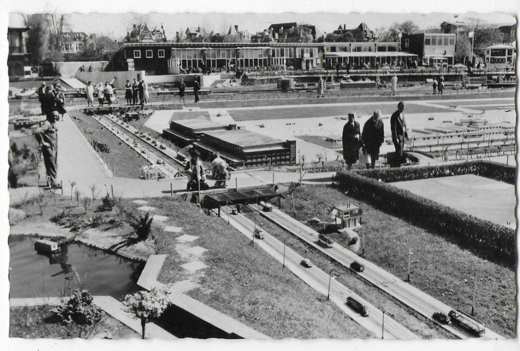 Den Haag Madurodam Gelopen Ansichtkaart ( B189), Ophalen of Verzenden, 1960 tot 1980, Gelopen, Zuid-Holland