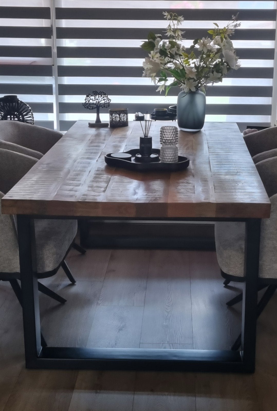 Mangohouten eettafel 180x100 met industriële stalen poten, Huis en Inrichting, 50 tot 100 cm, Zo goed als nieuw, 150 tot 200 cm