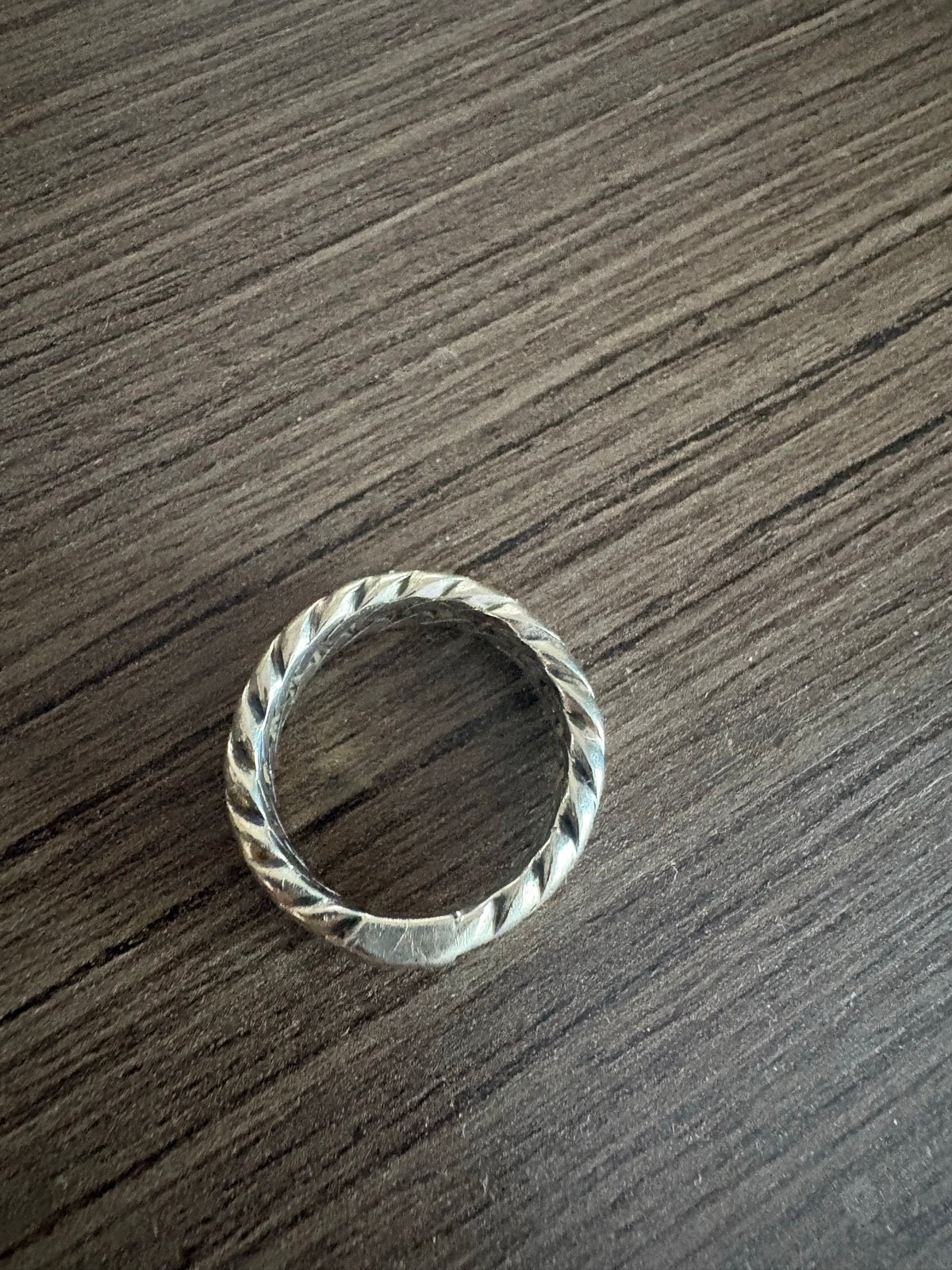 Buhda ring - Zilveren ring met gedraaid patroon, Ophalen, 18 tot 19, Zo goed als nieuw, Dame of Heer