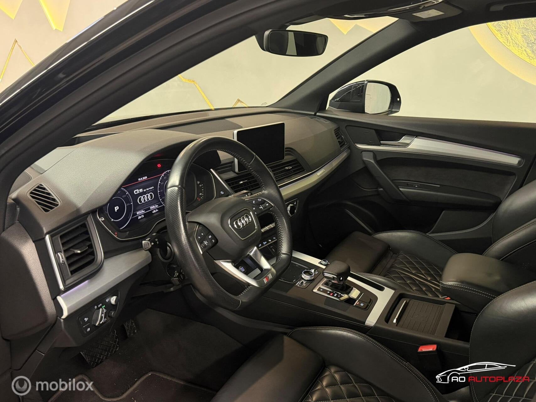 Audi Q5 50 TFSI e quattro S edition Panorama/RS Seats/HUD/36, Automaat, Dealer onderhouden, 2005 kg, 4 cilinders