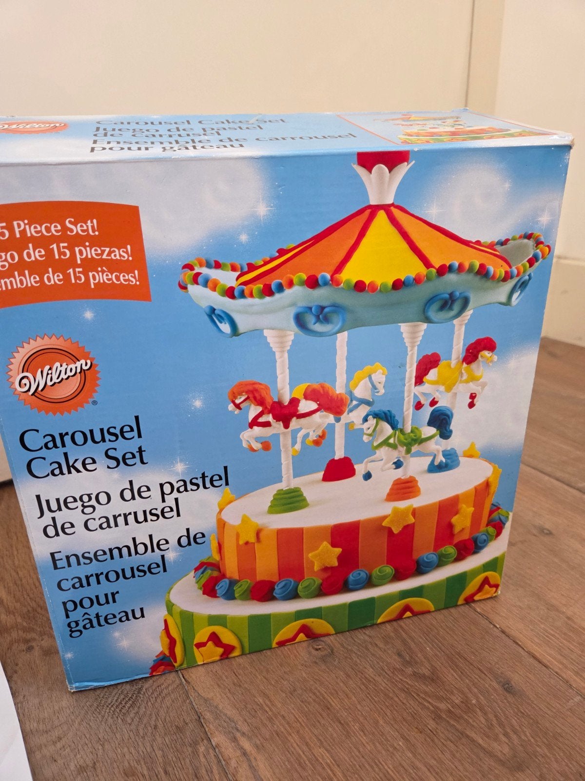 Wilton Carrousel Taart Decoratie Set - 15-delig, Ophalen of Verzenden, Zo goed als nieuw, Taarten, Versiering