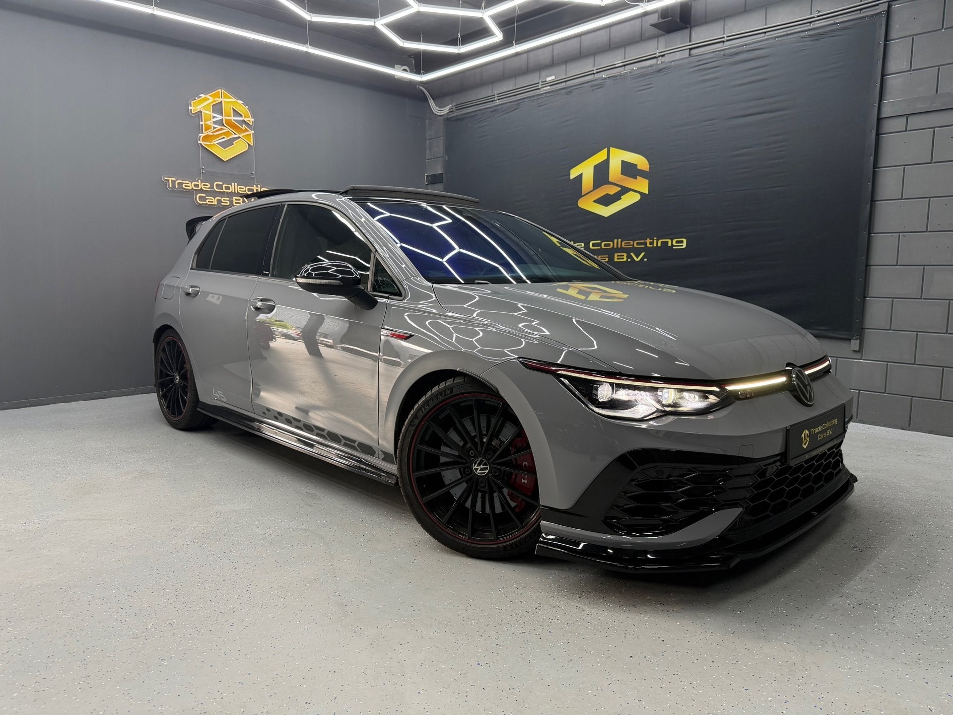 Volkswagen Golf 2.0 TSI GTI Clubsport 45 Pano-Akra-IQ Lights, Gebruikt, Euro 6, 4 cilinders, 1984 cc