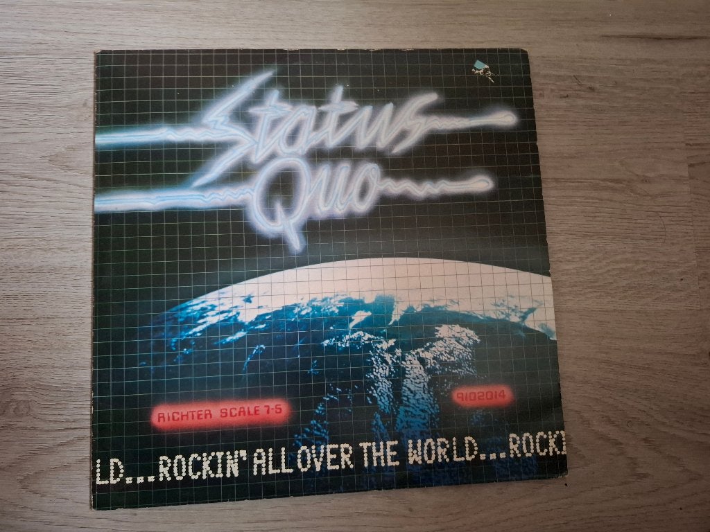 LP Status Quo – Rockin' All Over The World. (1977), LP, Gebruikt, Ophalen of Verzenden, Beschermende buitenhoes