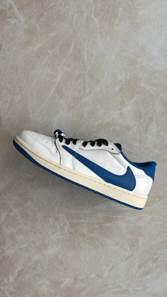 Nike Jordan 1 Low Travis Scott Fragment Maat 44.5, Kleding | Heren, Schoenen, Ophalen of Verzenden, Nieuw