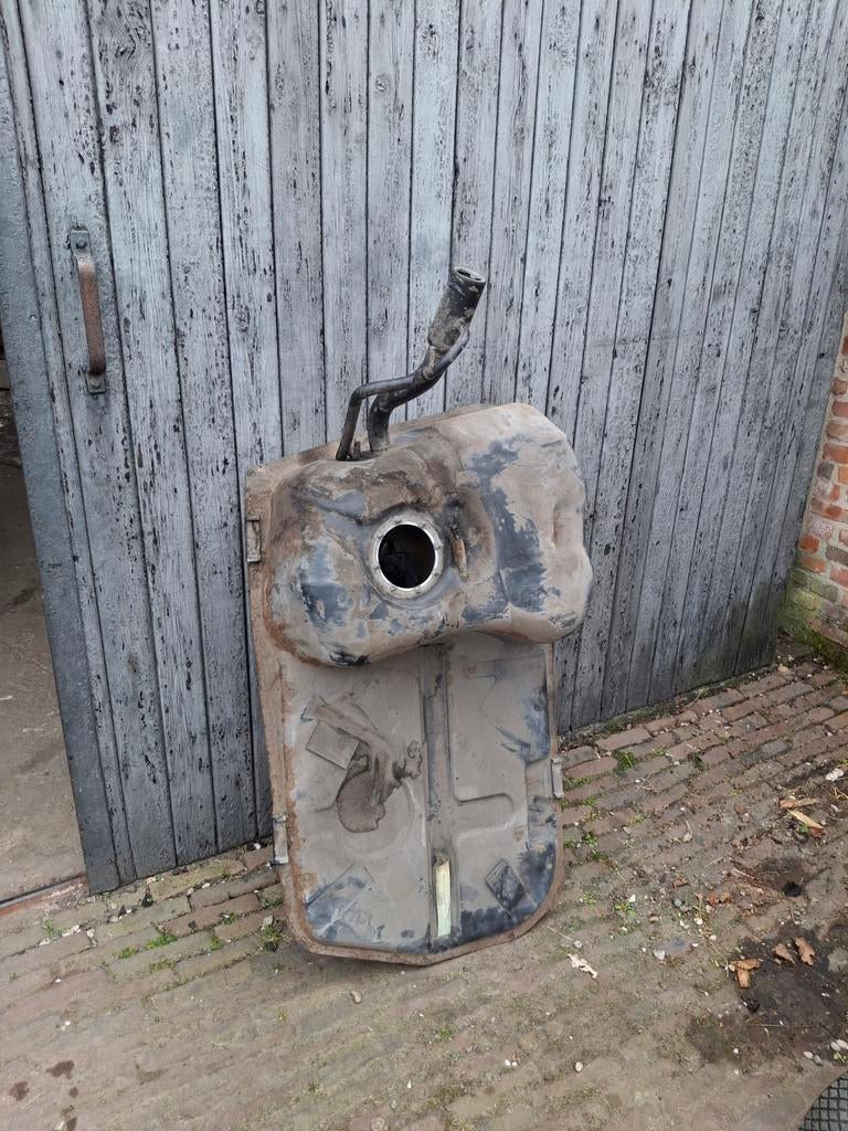 Bmw e32 / e34 M5 benzinetank, Ophalen, BMW