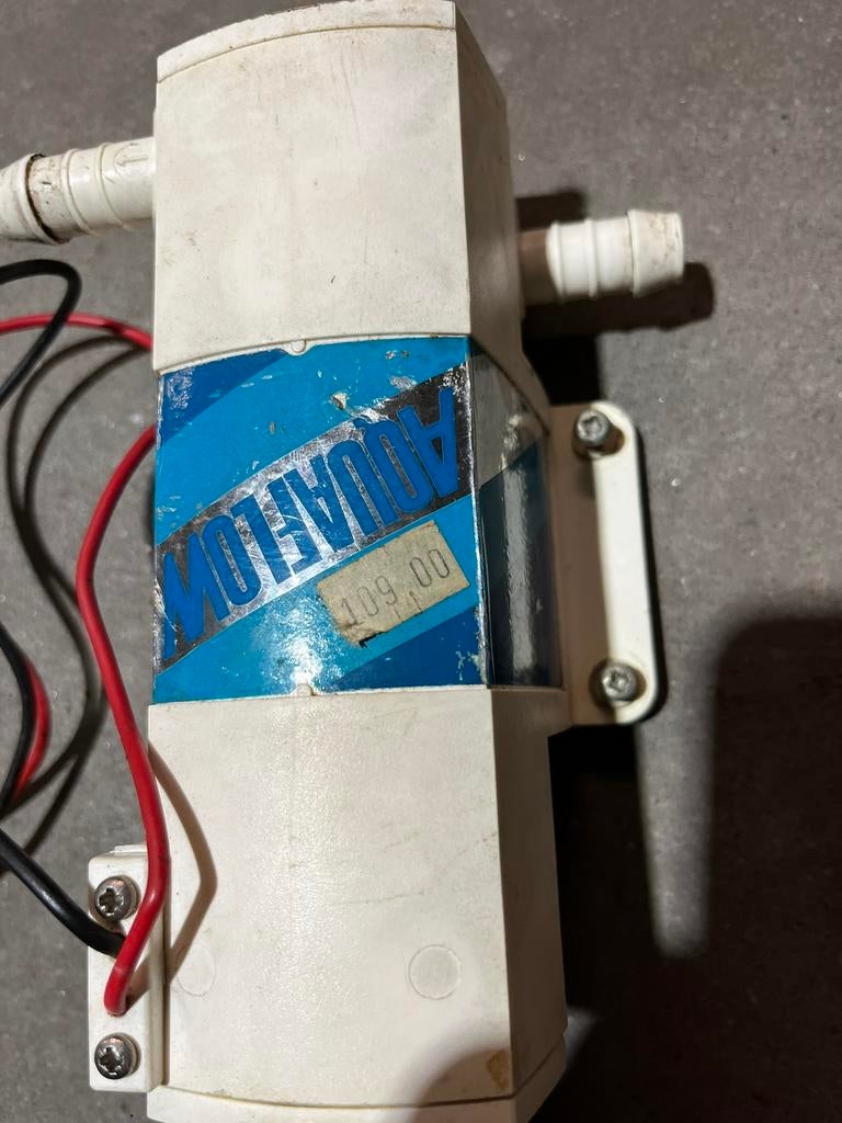 Waterpomp 12V boot, Ophalen of Verzenden, Zo goed als nieuw