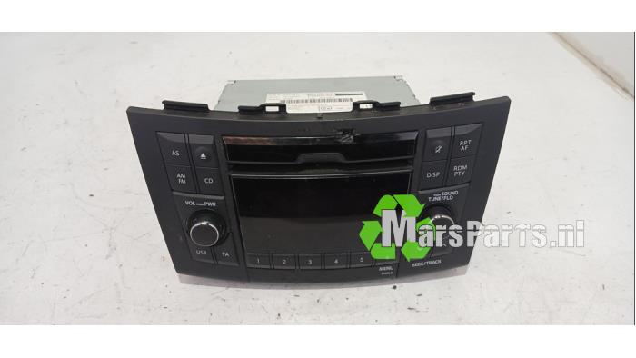 Radio CD Speler van een Suzuki Swift, Gebruikt, -, -, Ophalen of Verzenden
