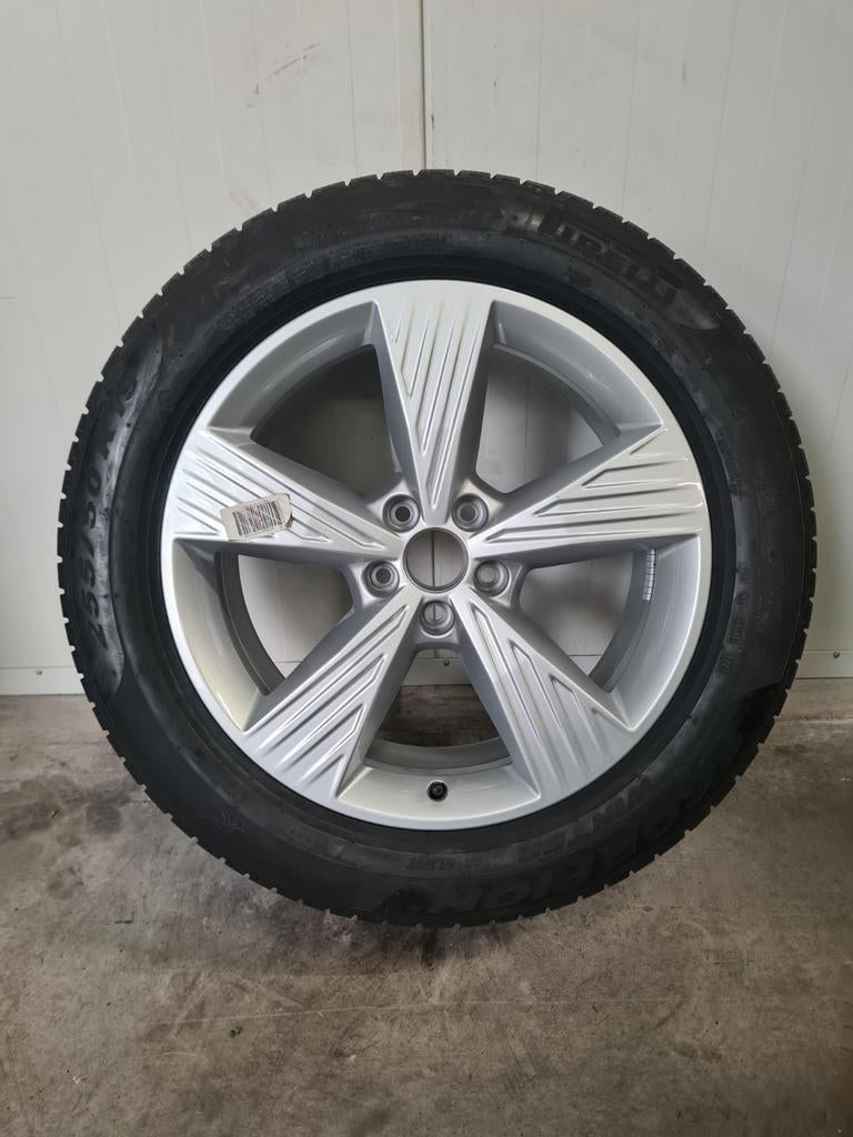 19' Audi Q4 e-tron velgen met winterbanden Breedset Nieuw, 19 inch, Banden en Velgen, Nieuw, 235 mm