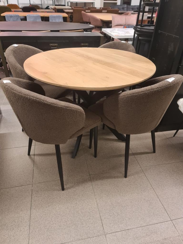 Nieuwe eettafel rond 110cm eikenhout €450, Ophalen, ., Nieuw, .
