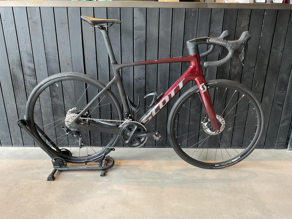 Scott Addict eRide 30 M (54) 11 speed Shimano 105 disc, 28 inch, Carbon, Info@unlimitedcolors.nl, Nieuw