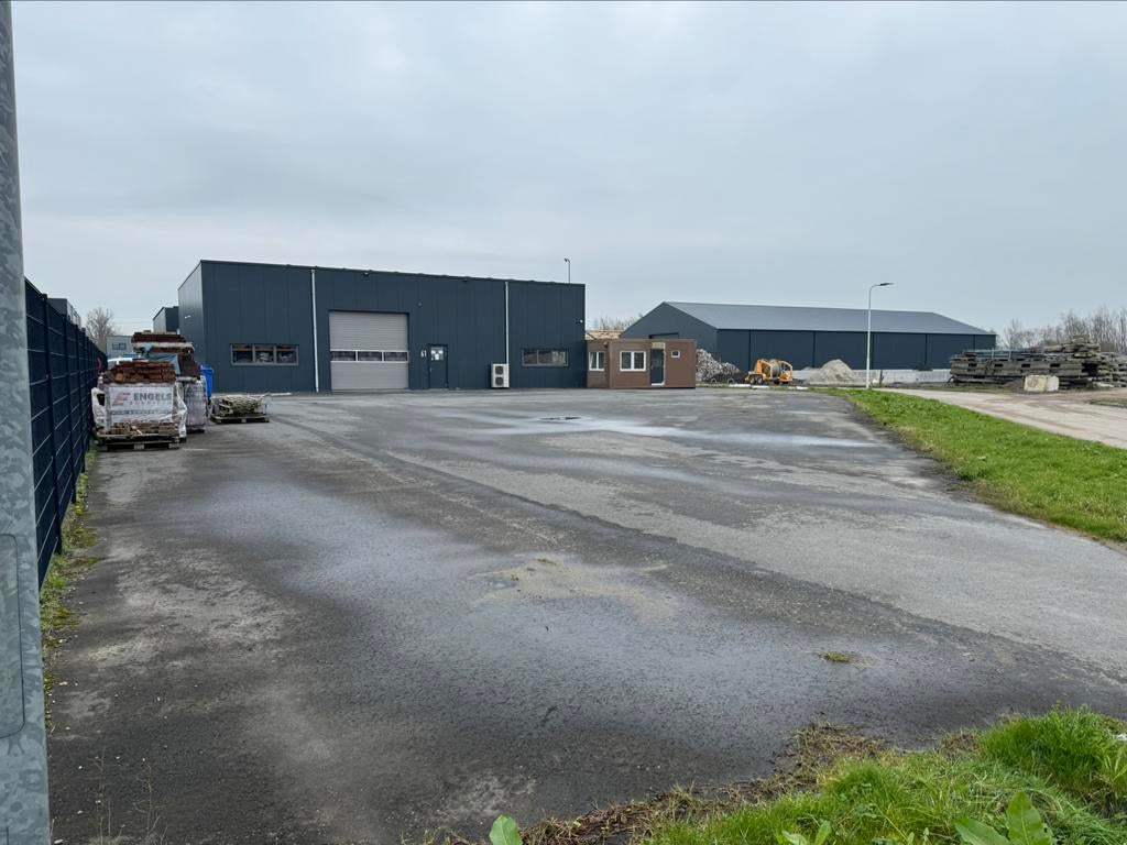 1000m2 verhard buitenterrein met kantoor unit te huur., Zakelijke goederen, Bedrijfs Onroerend goed, Huur