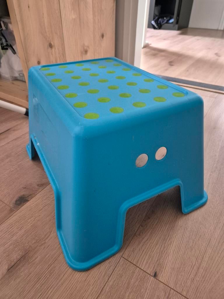 Ikea opstapje - krukje, Huis en Inrichting, Krukjes, Ophalen of Verzenden, Hout