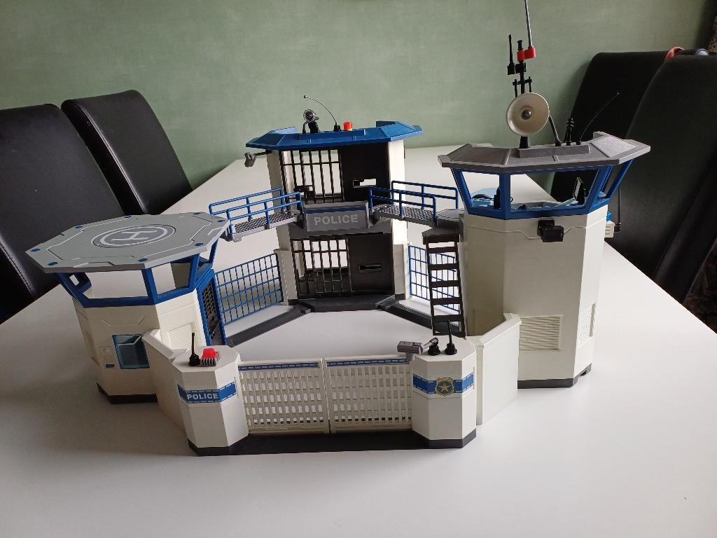 Playmobil Politiebureau met gevangenis - 6919, Ophalen of Verzenden, Gebruikt, Complete set