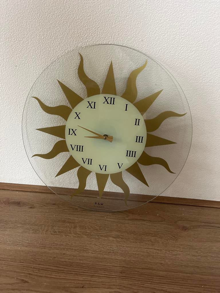 Glazen Wandklok met Zonne Design, Huis en Inrichting, Woonaccessoires | Klokken, Ophalen of Verzenden, Gebruikt, Analoog, Wandklok