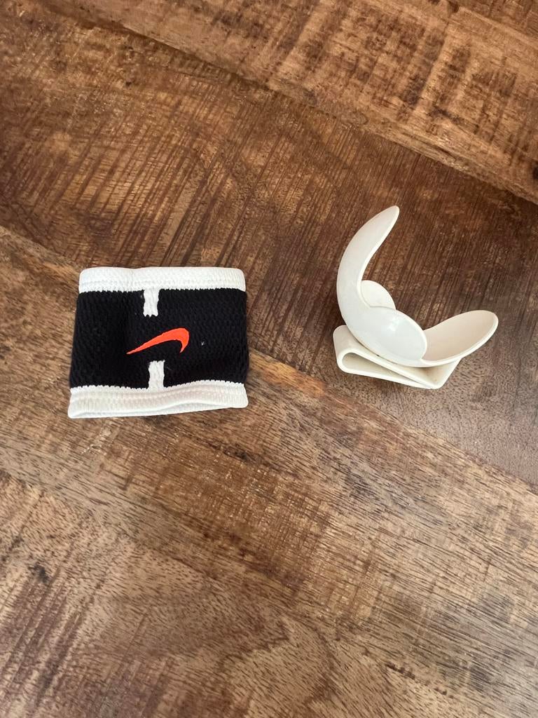 Nike Zweetband & Balhouder, Ophalen of Verzenden, Zo goed als nieuw, Overige typen