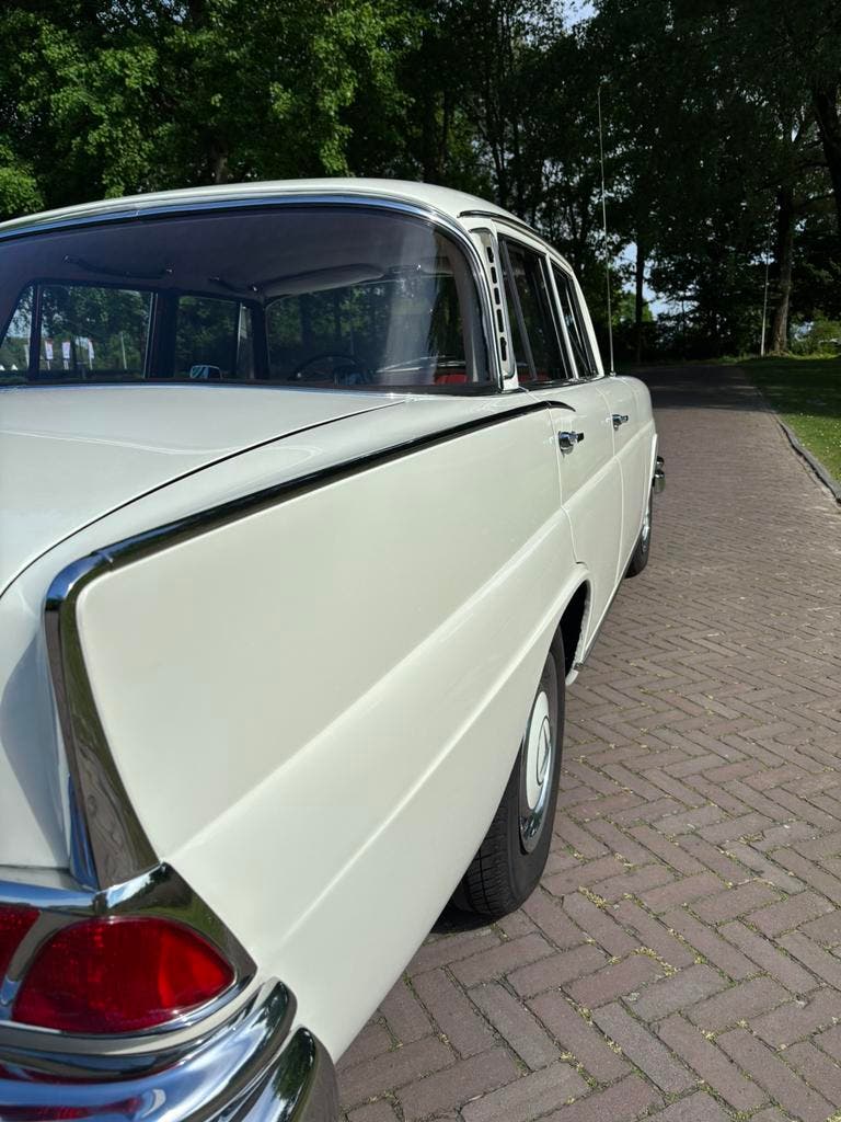 Mercedes-Benz 220S Automatic 1965, foto 7