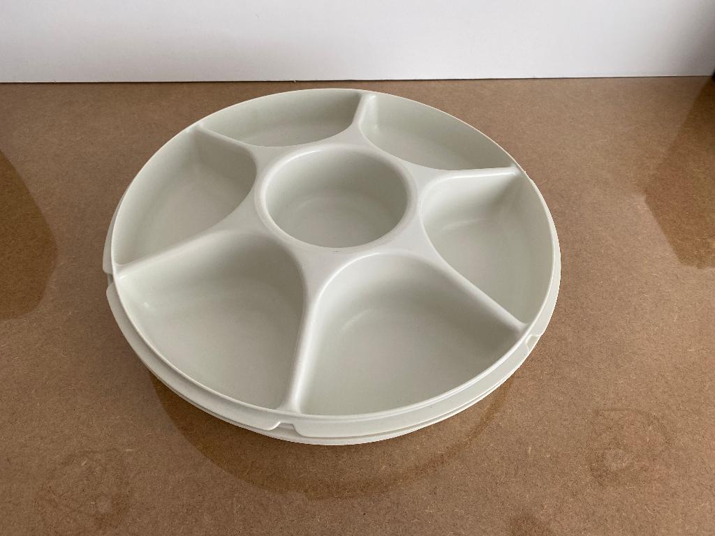 Tupperware vintage vakken schaal (6 vakken), Ophalen of Verzenden, Zo goed als nieuw, Crème, Overige typen
