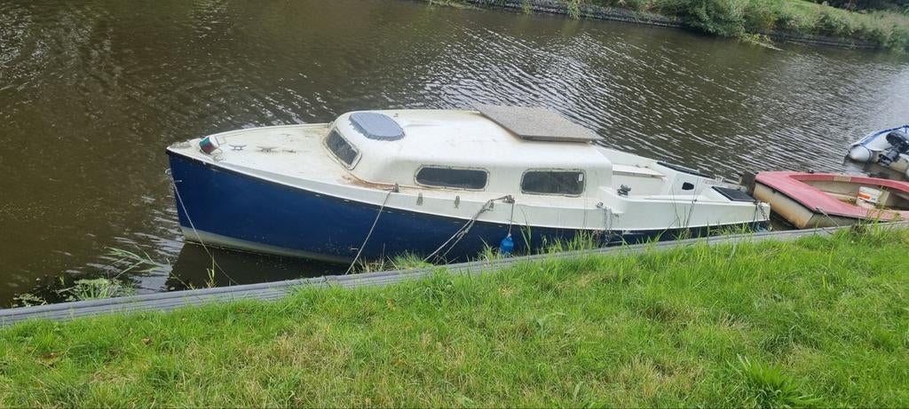 Boot 7,5 meter met Mercury 7.5 PK buitenboordmotor, Watersport en Boten, Ophalen, Zo goed als nieuw
