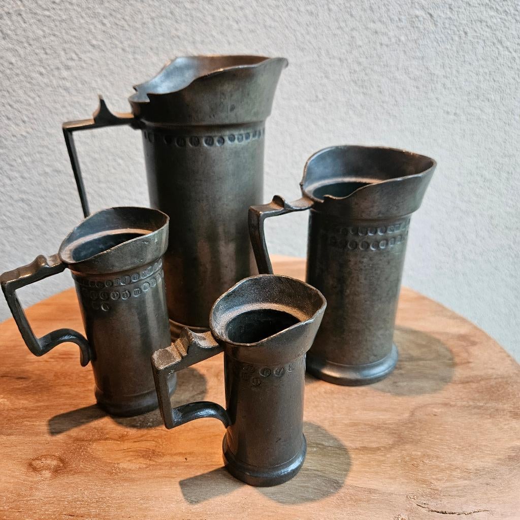 4 tinnen litermaten, Antiek en Kunst, Antiek | Tin, Ophalen of Verzenden