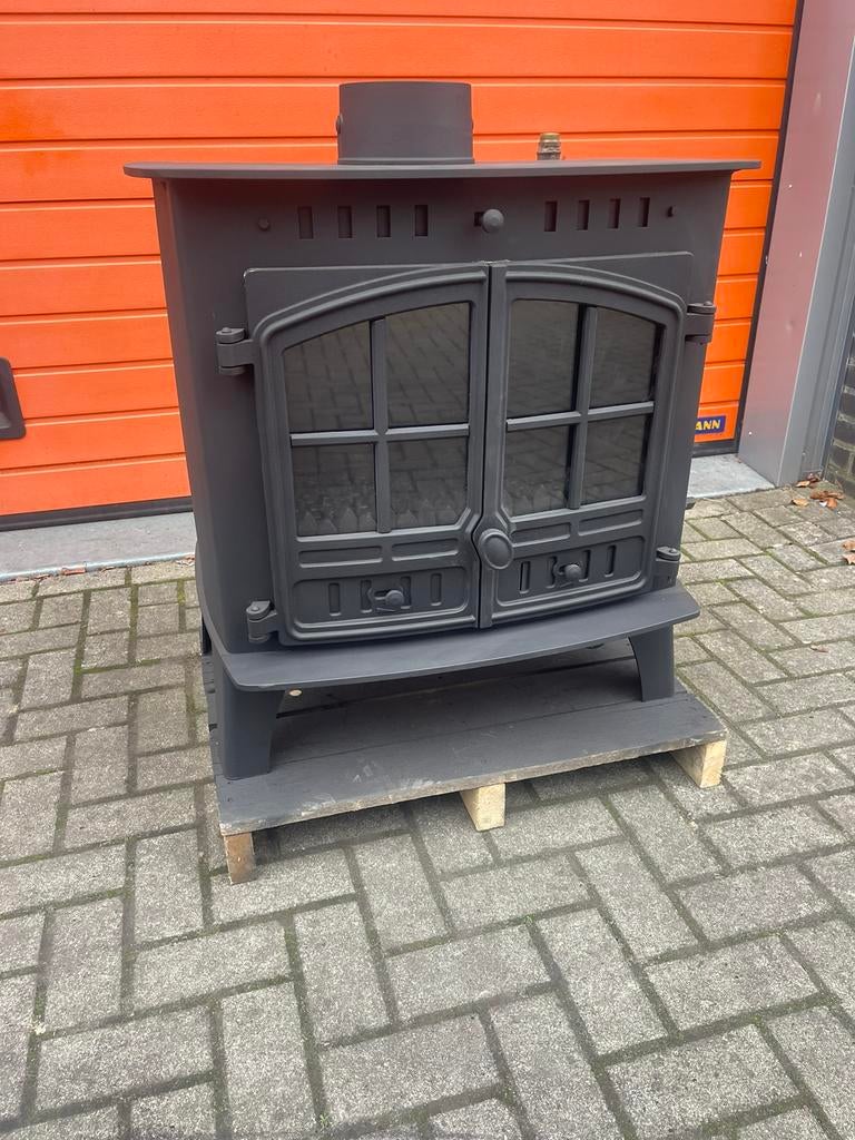 Aangeboden HUNTER 80 B hout cv kachel 10/16 kW, Houtkachel, Ophalen of Verzenden, Zo goed als nieuw, Vrijstaand
