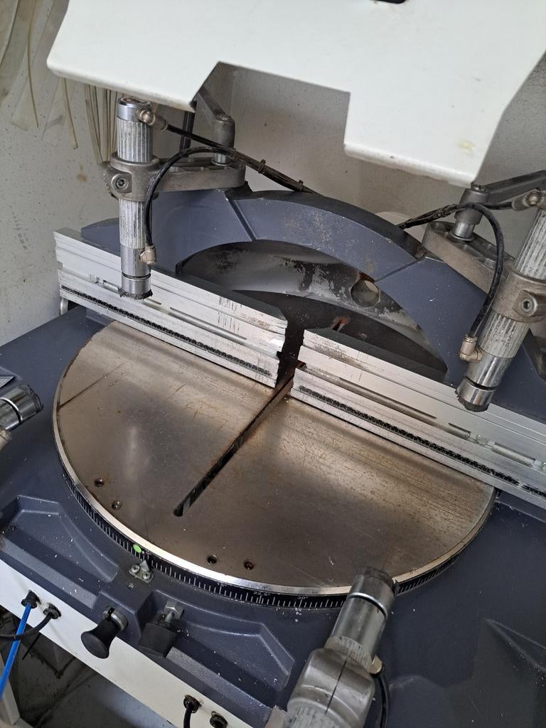 ALUMINIUM ZAAGMACHINE METEOR 2-500, Ophalen