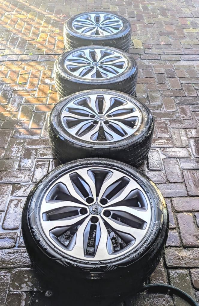 Renault 18 inch set velgen 'Duetto' / wielen - Herbe Grey, Auto-onderdelen, Banden en Velgen, Ophalen, 18 inch, Banden en Velgen
