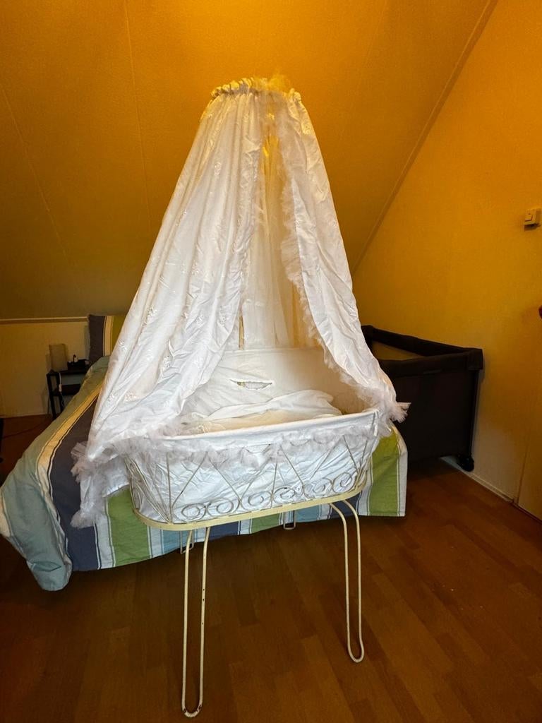 Laatste kans, Kinderen en Baby's, Babywiegjes en Ledikanten, Ophalen, Gebruikt, Wieg
