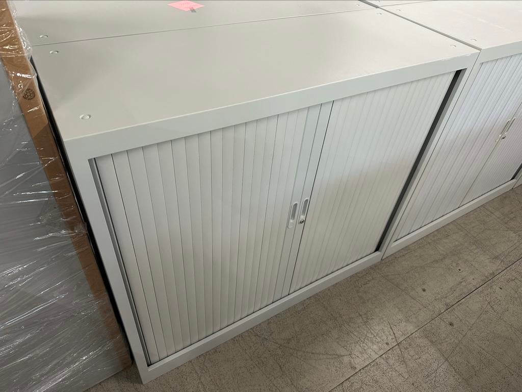 roldeurkast half hoog l 1 stuk l 105x120x45 l nieuwstaat l