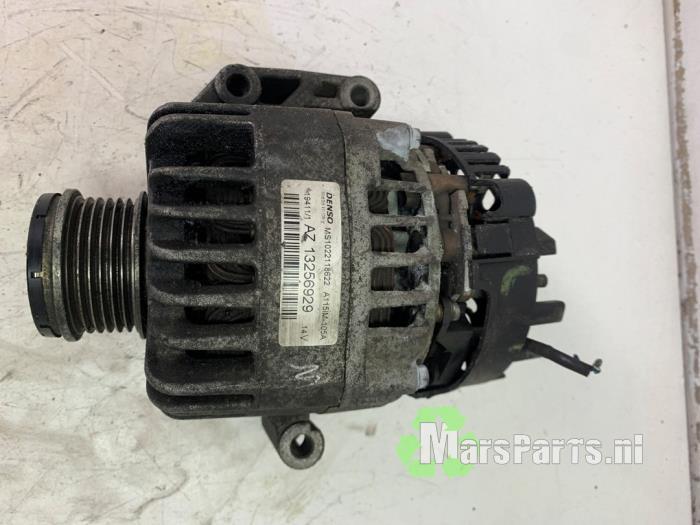 Dynamo van een Opel Corsa, Gebruikt, -, -, Opel