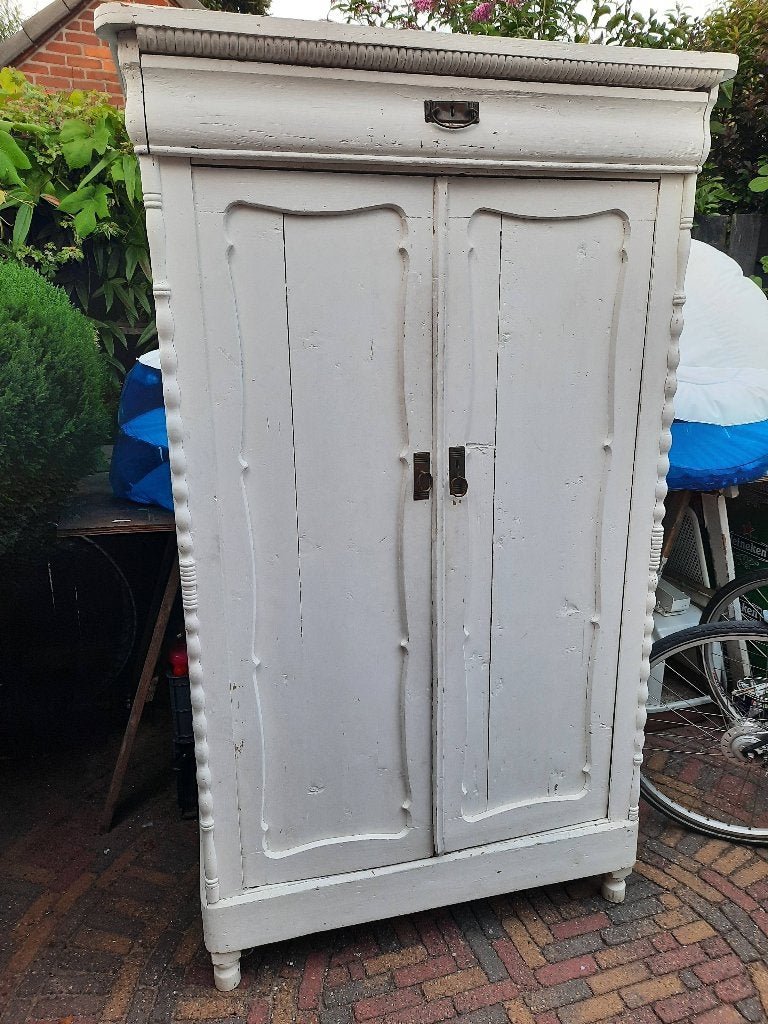 Brocante meidenkast, Ophalen