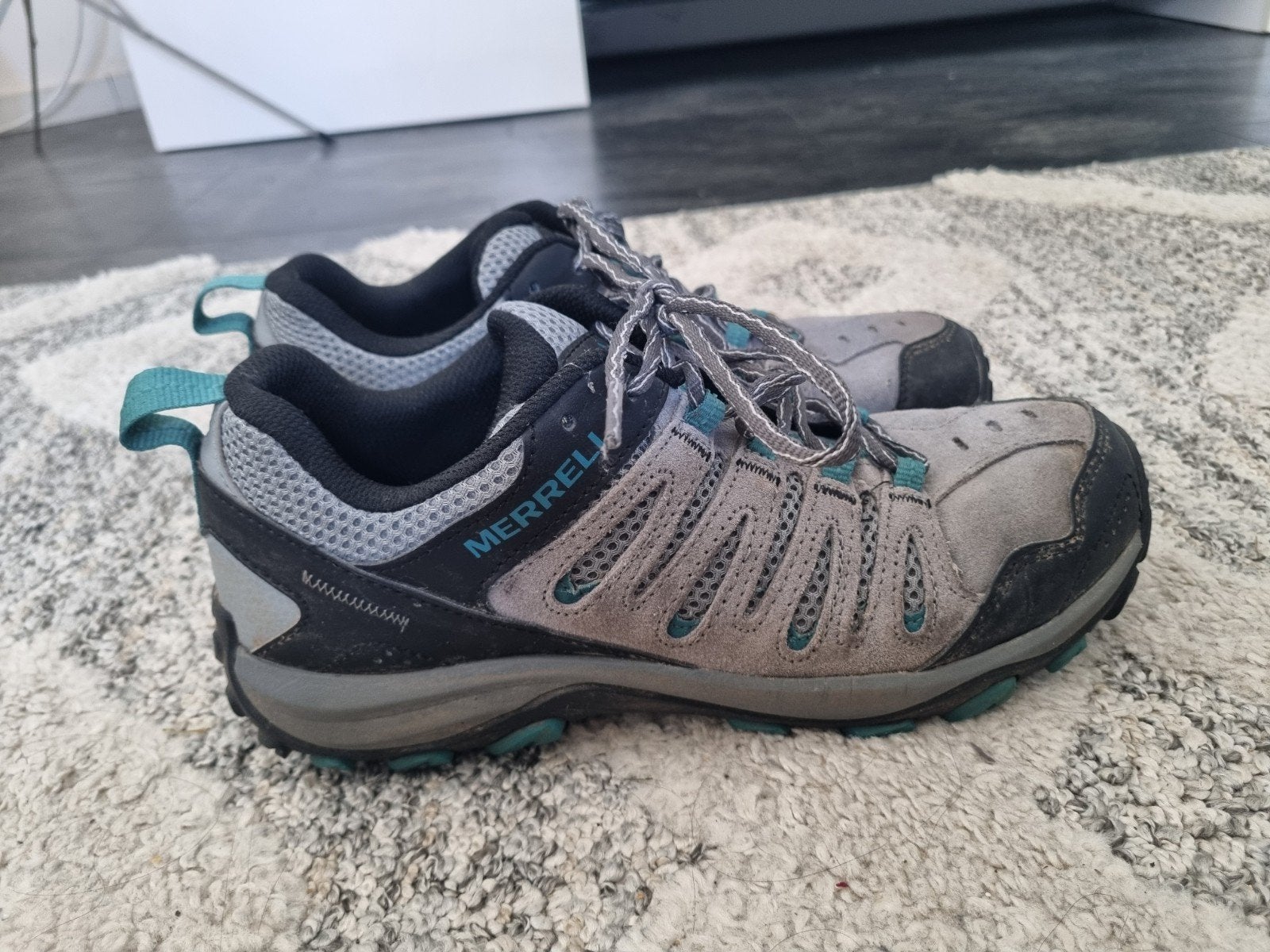 Te koop Merrell wandelschoenen laag maat 41, Ophalen of Verzenden