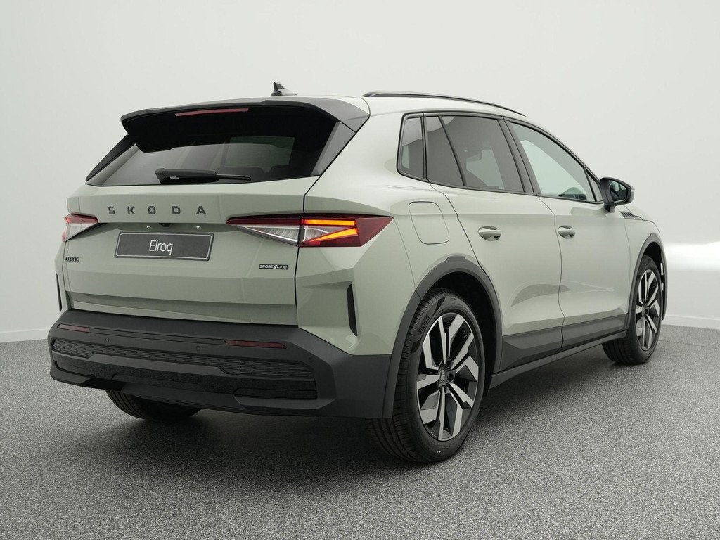 Skoda Elroq 85 Sportline | Trekhaak | Stoel -& stuurverwarmi, Auto's, Skoda, Automaat, Achterwielaandrijving, 1878 kg, 286 pk