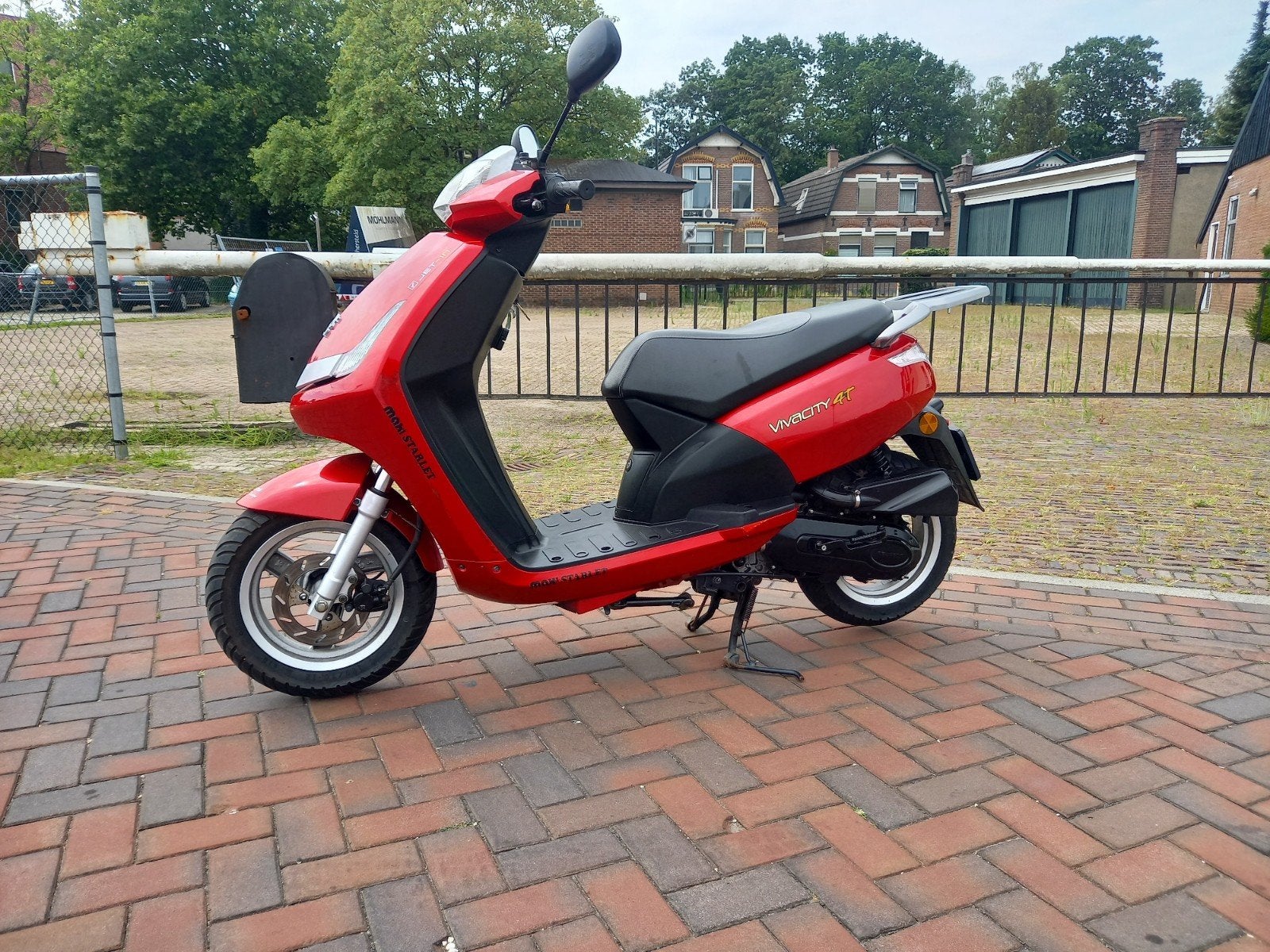 Peugeot New Vivacity 4T, Fietsen en Brommers, Scooters | Kymco, Zo goed als nieuw, Overige modellen, Maximaal 25 km/u, Benzine