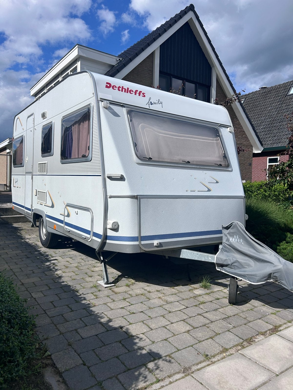 Dethleffs Family Caravan met stapelbed en fietsenrek, Stapelbed, Particulier, Dethleffs, 5 tot 6 meter